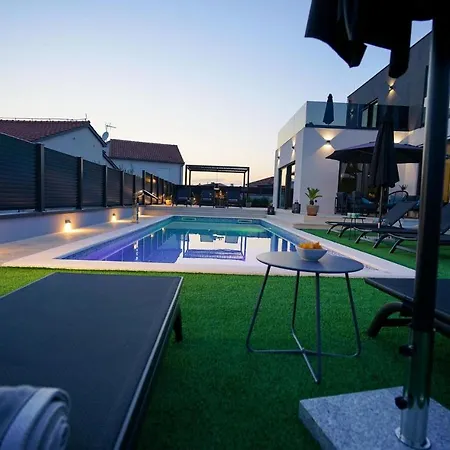 Terrazza Hébergement de vacances Razine